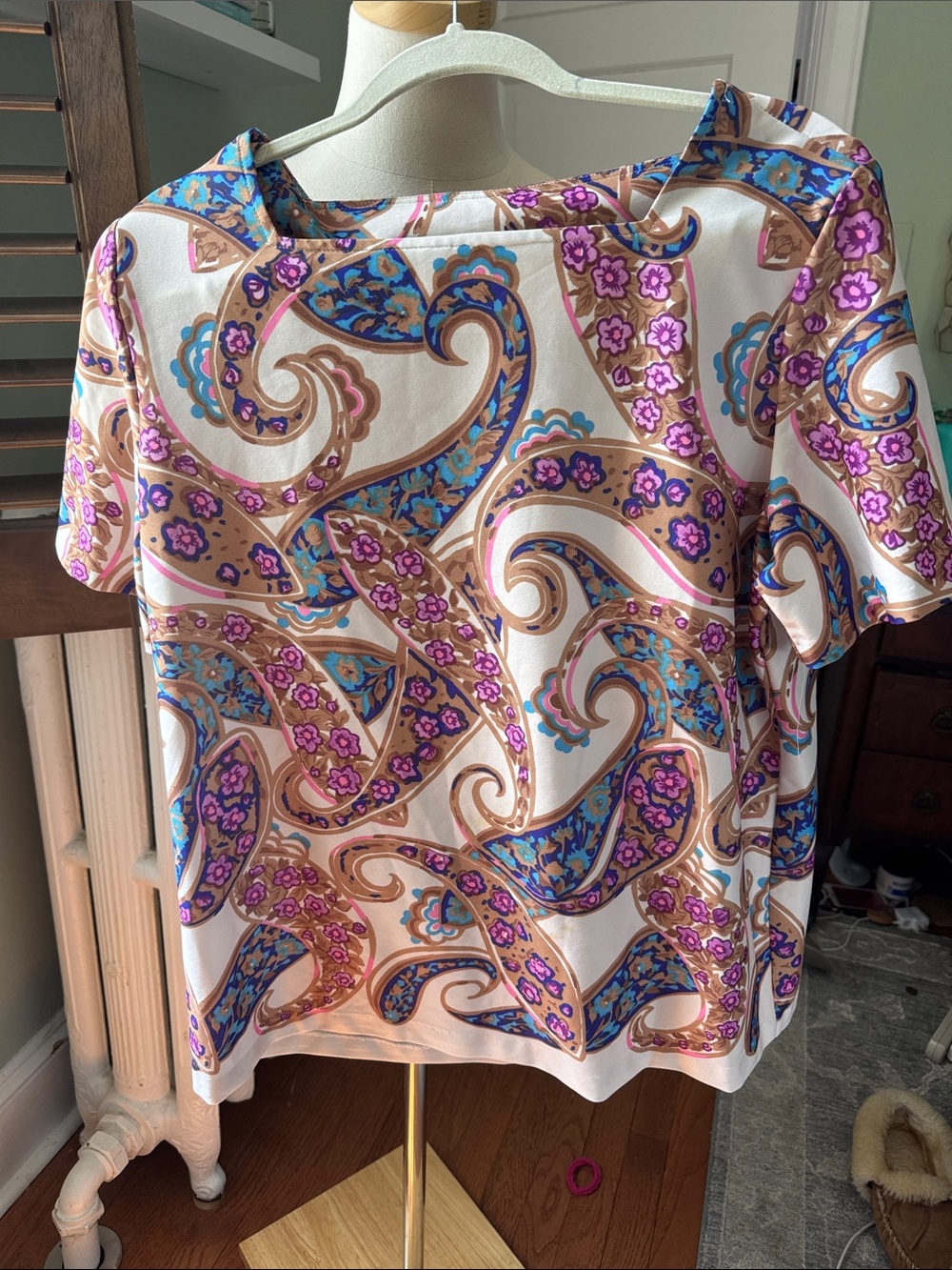 Vintage Vera! Women's Short Sleeve printed top - Picture 2 of 5